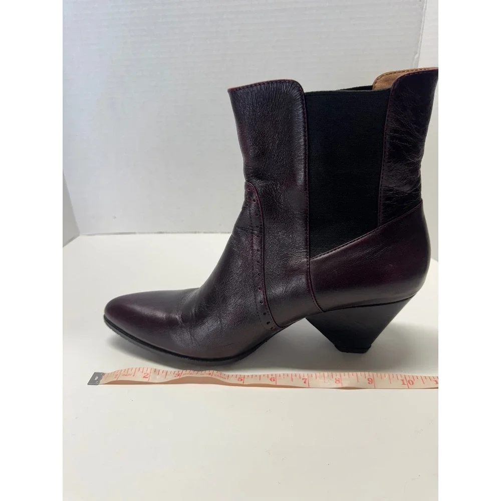 John Fluevog Burgundy Leather Pointed Toe Ankle Boots Brogue Detail Size‎ 7.5